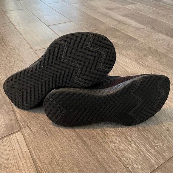 Nike Men's Revolution 5 - All Black - Picture 9 of 11